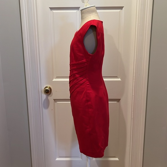 Stunning Elegant Vintage Caché Red Fitted Asymmetrical Neckline Dress NWT - Picture 4 of 15